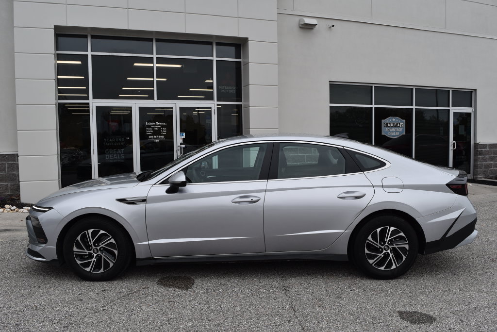 Used 2026 Hyundai Sonata Blue FWD image 4