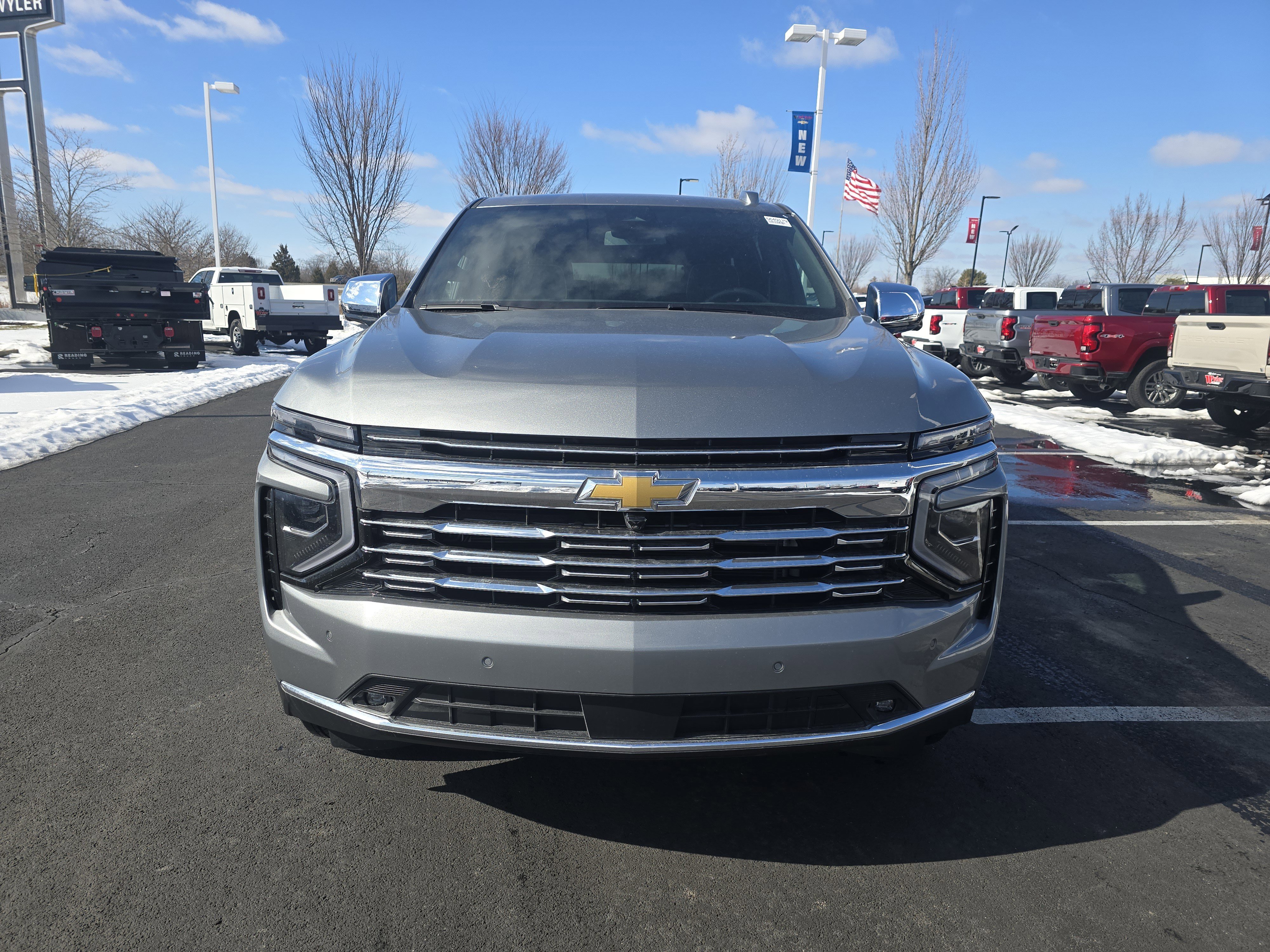 New 2025 Chevrolet Suburban Premier image 2