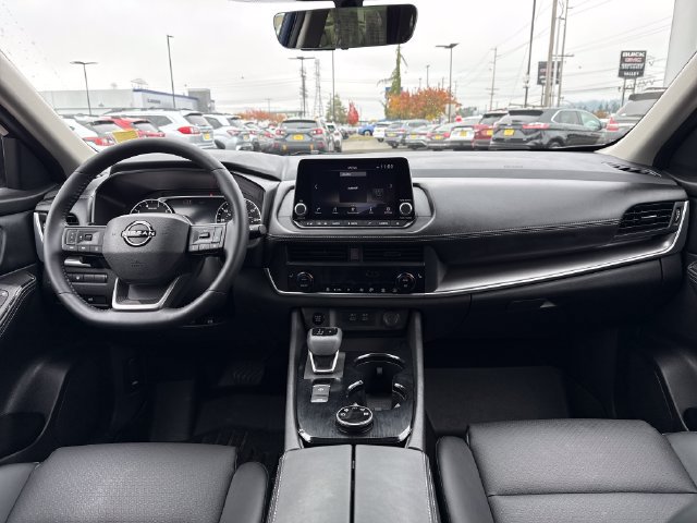 Used 2026 Nissan Rogue Dark Armor AWD/4WD image 12