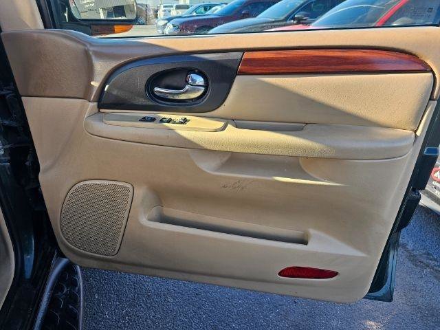 Used 2002 GMC Envoy SLT image 24