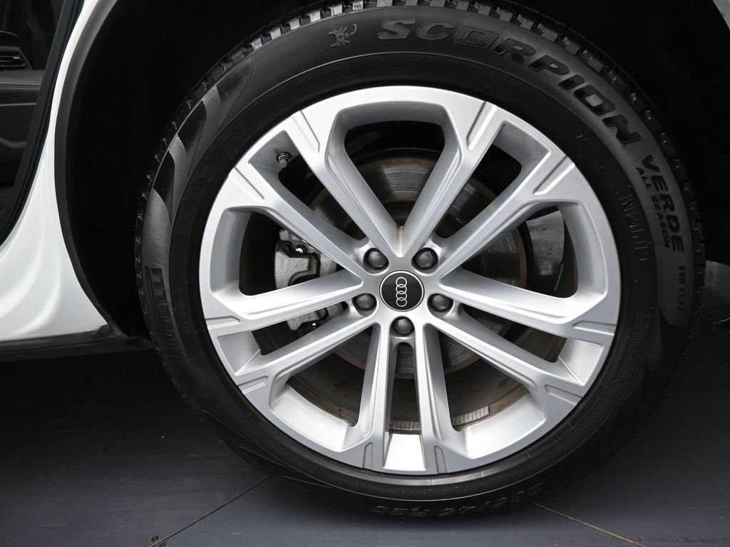 Used 2025 Audi Q7 3.0T Premium Plus AWD/4WD image 49