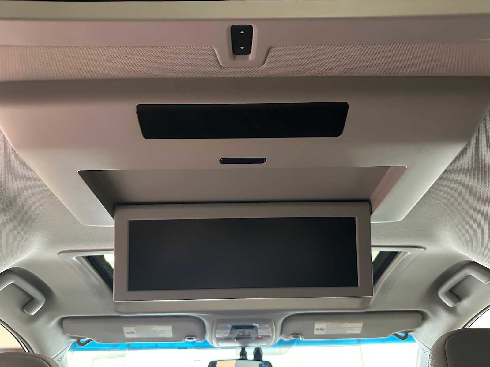 Used 2017 Toyota Sienna Limited Premium image 11