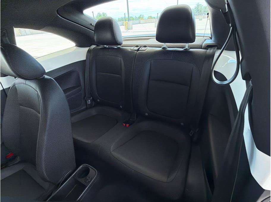Used 2012 Volkswagen Beetle 2.5 FWD image 11