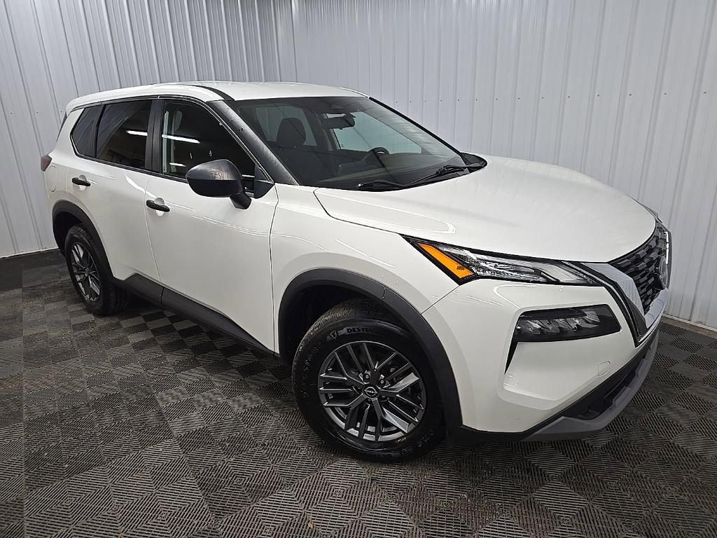 Used 2022 Nissan Rogue S image 7