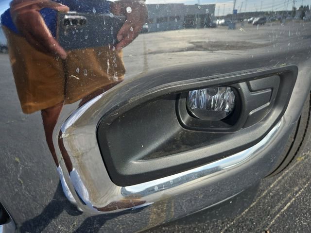 Used 2024 RAM 3500 Big Horn AWD/4WD image 25