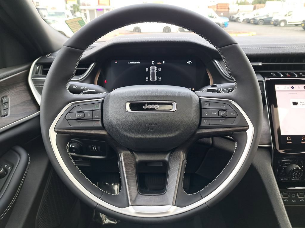 New 2025 Jeep Grand Cherokee Limited AWD/4WD image 19