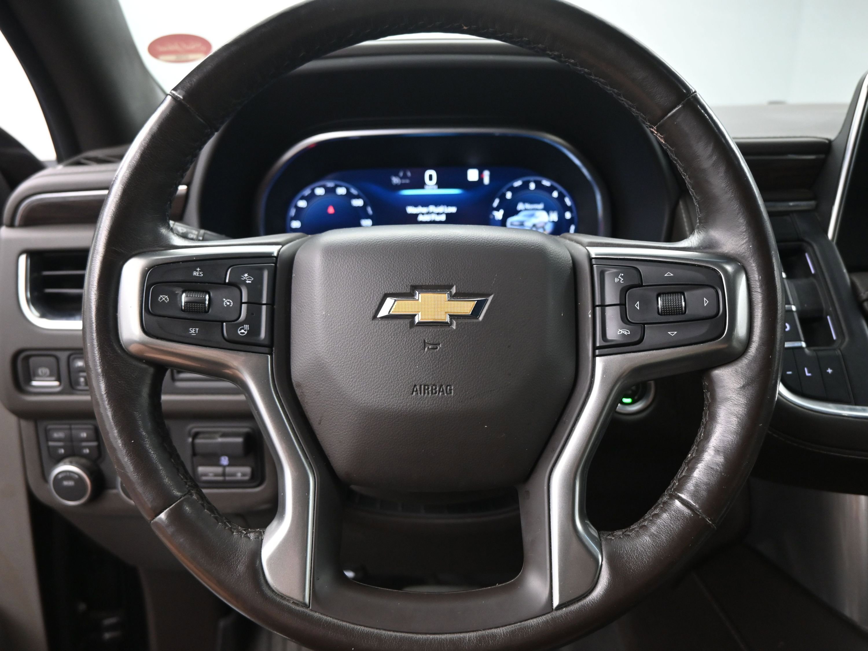 Used 2022 Chevrolet Suburban LT w/ LT Signature Package image 11