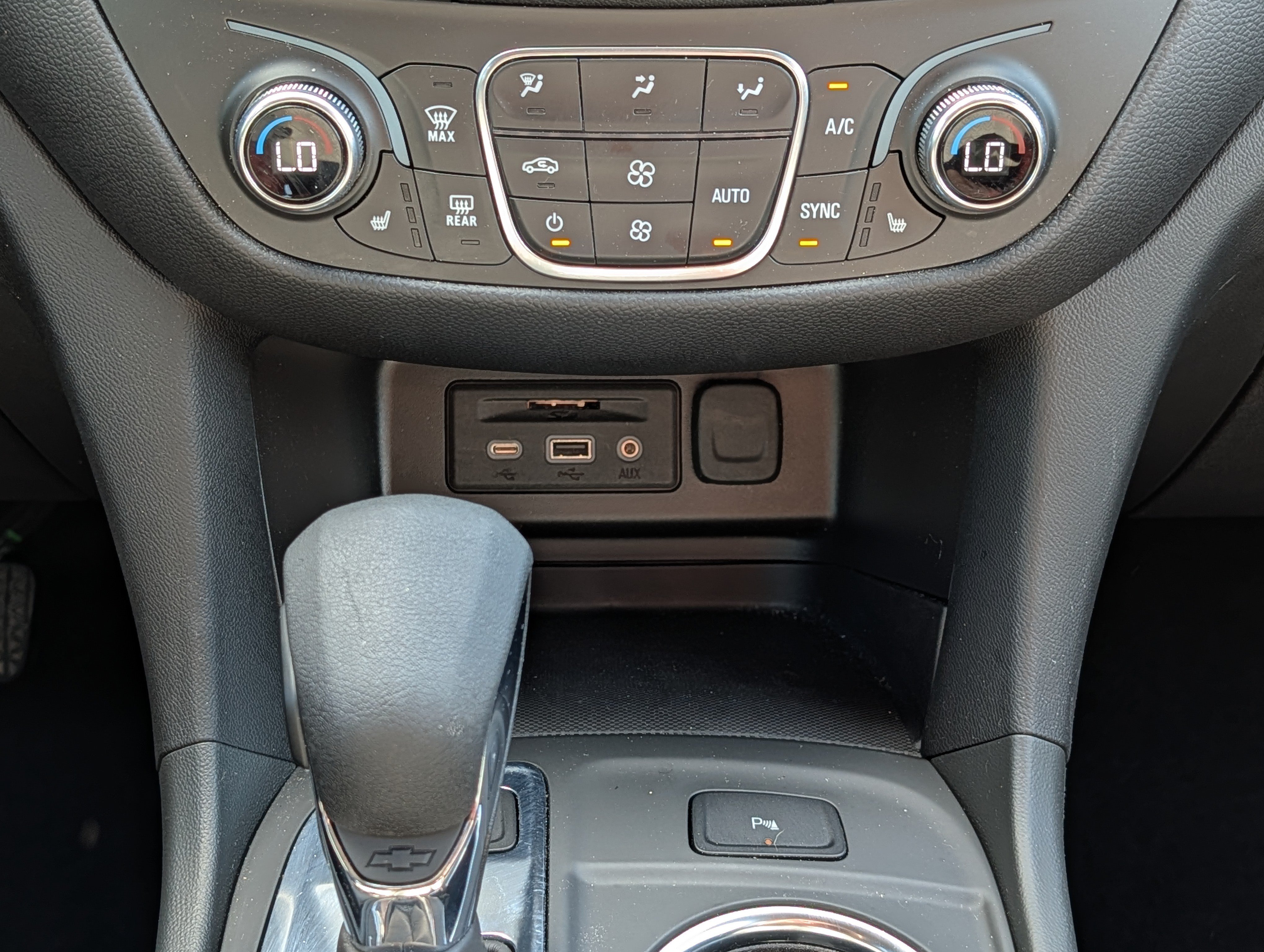 Used 2024 Chevrolet Equinox LT AWD/4WD image 29