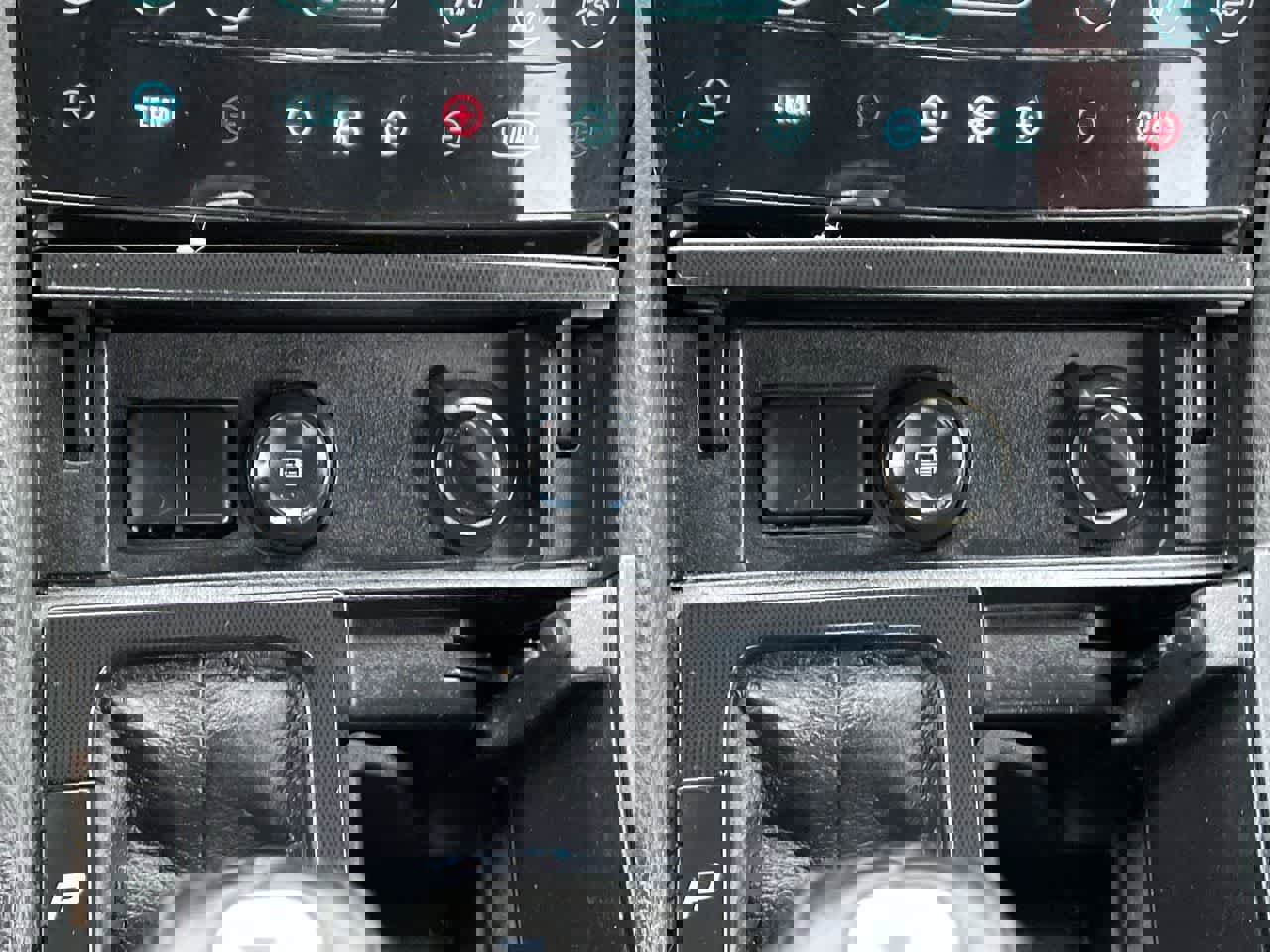 Used 2017 Ford Taurus Limited image 28