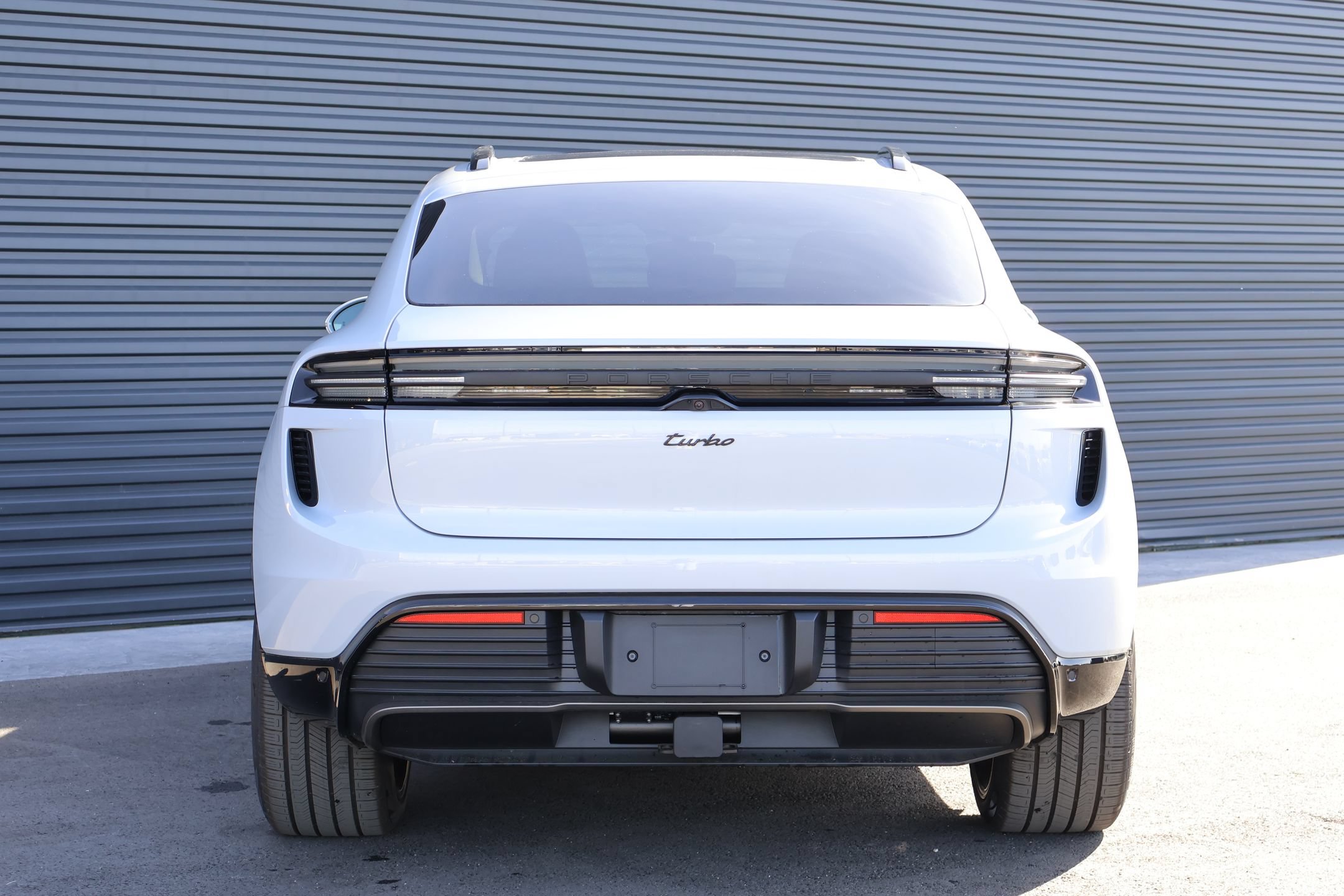 New 2026 Porsche Macan Turbo Electric AWD/4WD image 10