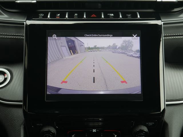 Used 2025 Jeep Grand Cherokee Laredo X AWD/4WD image 5