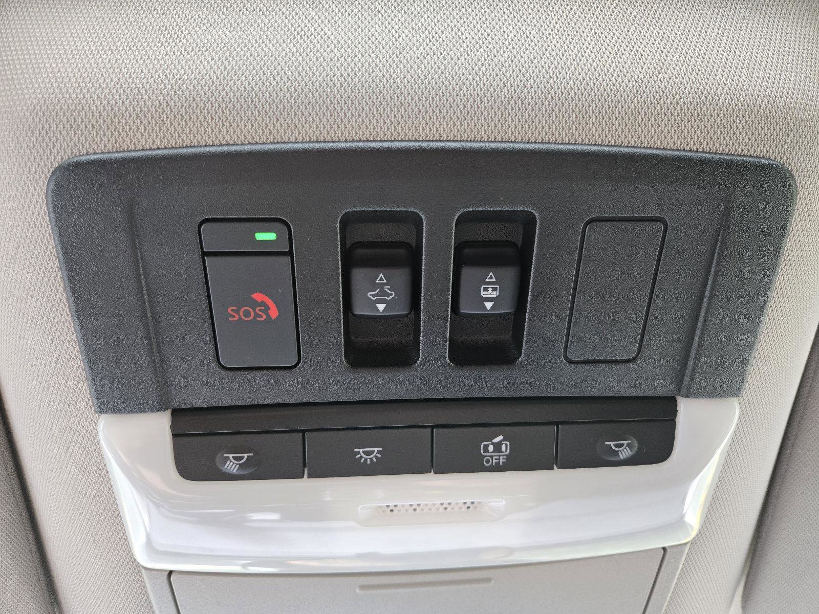 Used 2023 Nissan Pathfinder SV w/ SV Premium Package AWD/4WD image 22