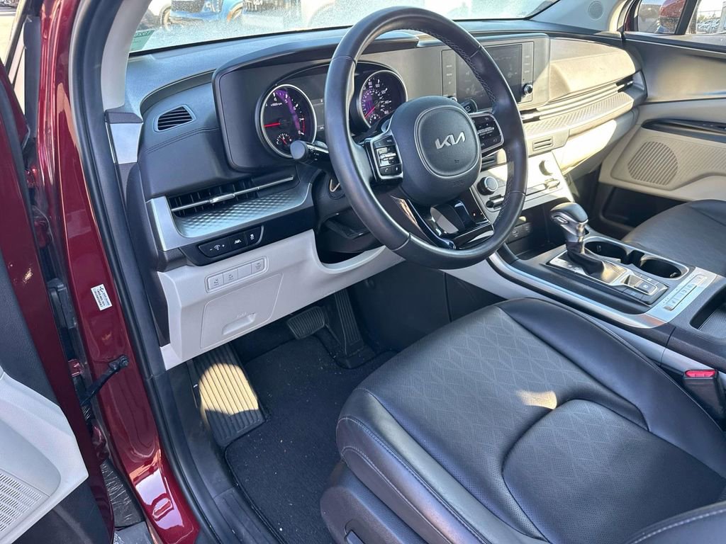 Certified 2024 Kia Carnival LX image 24