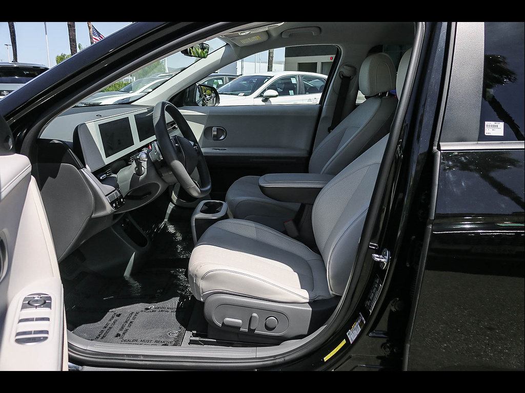 Certified 2022 Hyundai Ioniq 5 SEL w/ Cargo Package RWD image 24