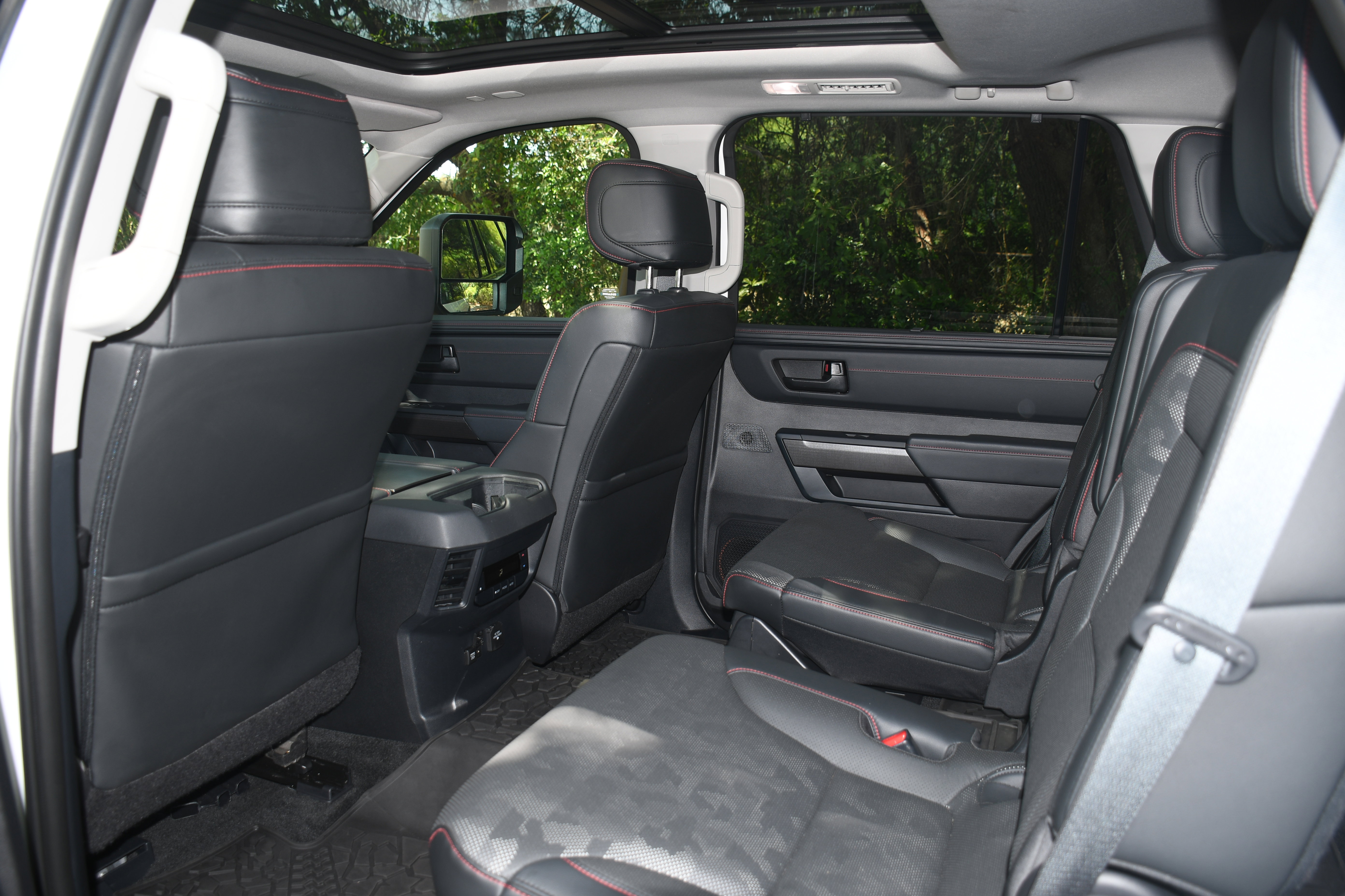 Used 2023 Toyota Sequoia TRD Pro AWD/4WD image 17