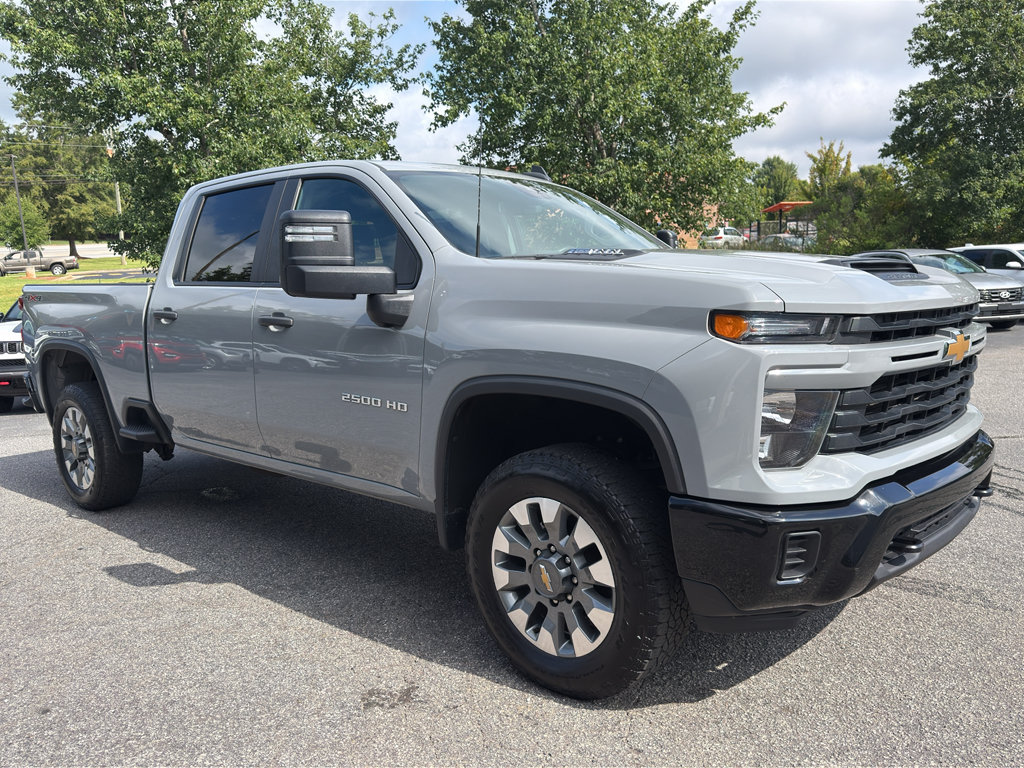 Used 2025 Chevrolet Silverado 2500 Custom w/ Custom Convenience Package AWD/4WD image 2