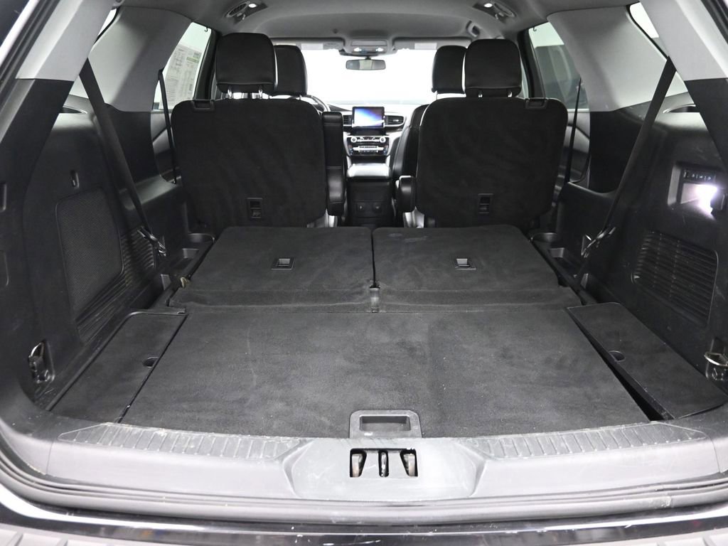 Used 2022 Ford Explorer Limited w/ Equipment Group 301A image 10