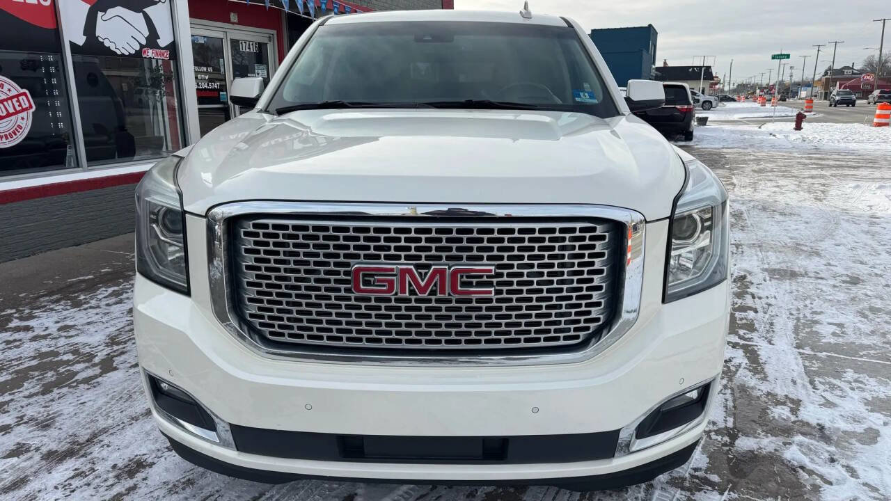 Used 2015 GMC Yukon XL Denali w/ Premium Package image 3
