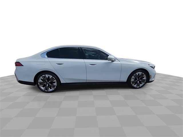 Used 2024 BMW 530i 530i w/ Premium Package image 9