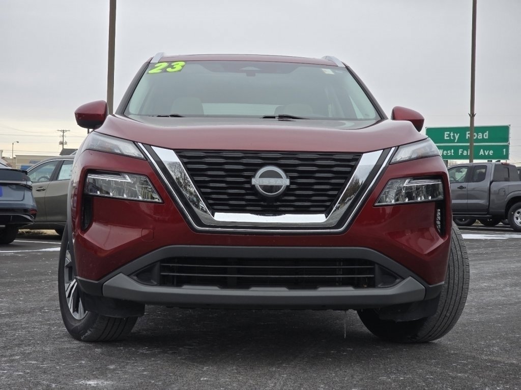 Used 2023 Nissan Rogue SV w/ SV Premium B Package image 11