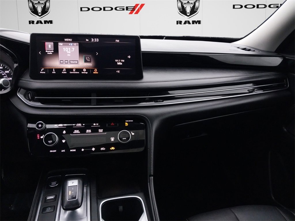 Used 2023 INFINITI QX60 Pure image 10