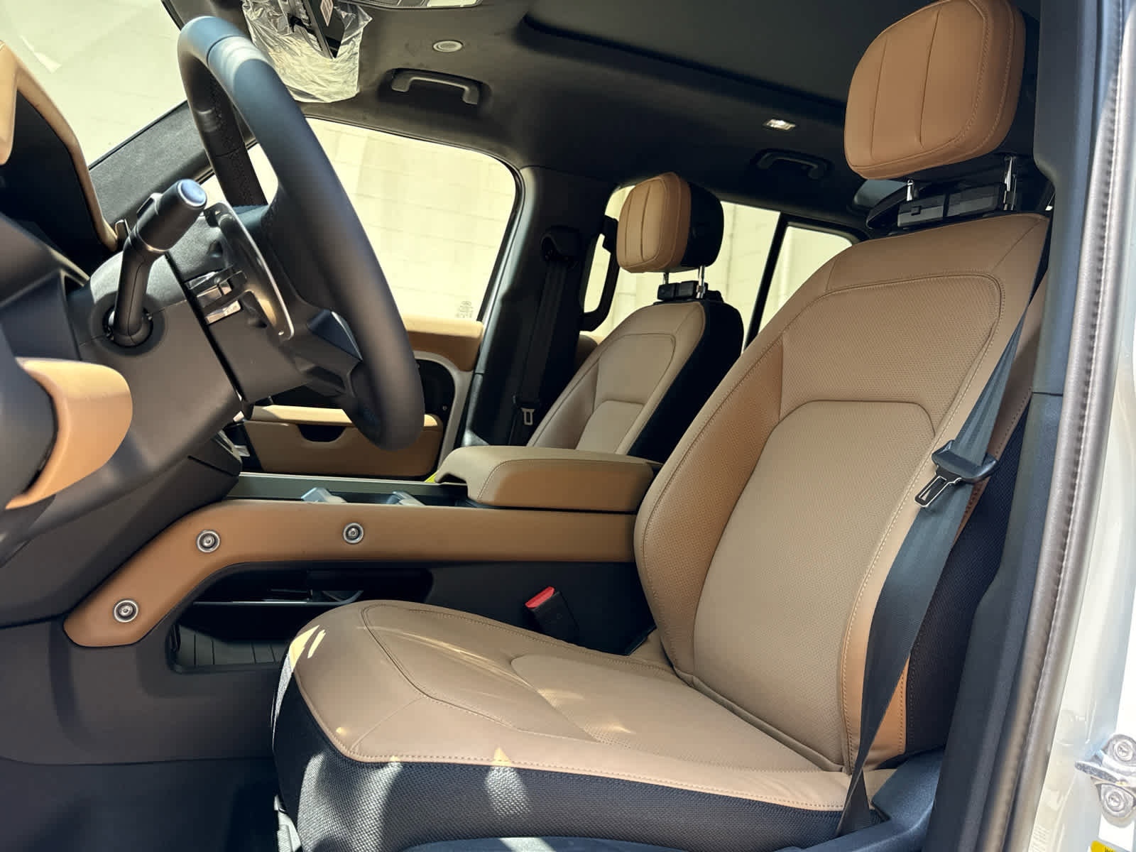 New 2025 Land Rover Defender 110 V8 image 13