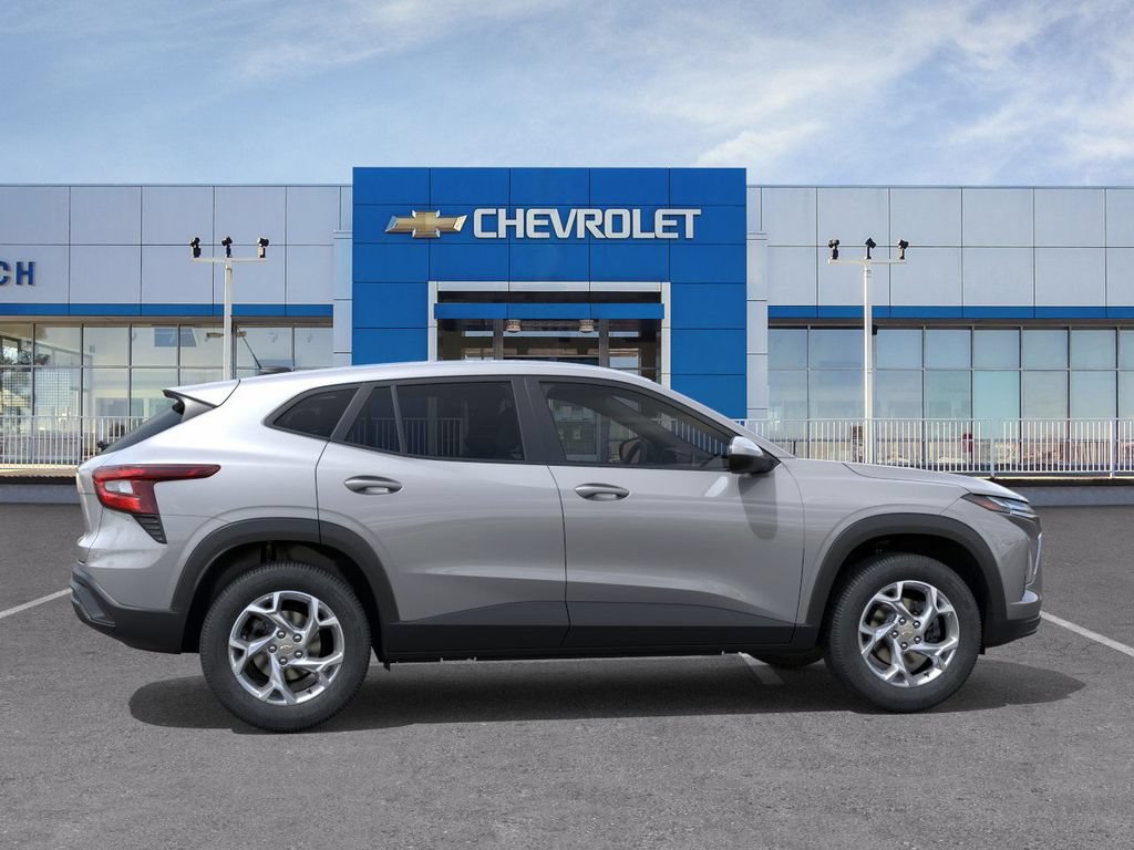 New 2026 Chevrolet Trax LS w/ LS Convenience Package FWD image 5
