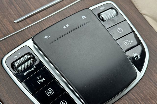 Used 2022 Mercedes-Benz GLC 300 image 32