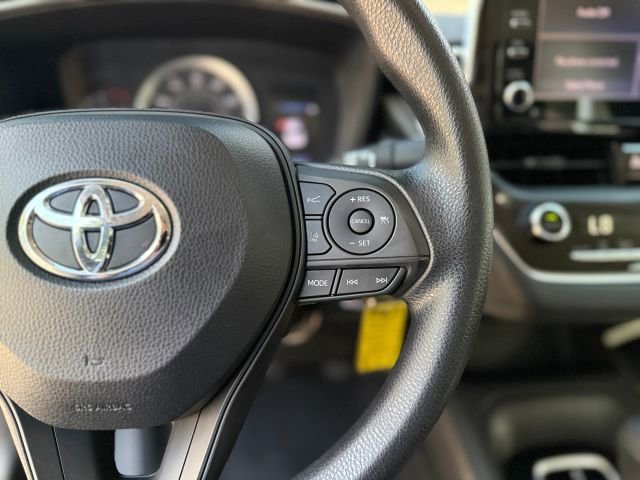 Used 2021 Toyota Corolla LE image 21