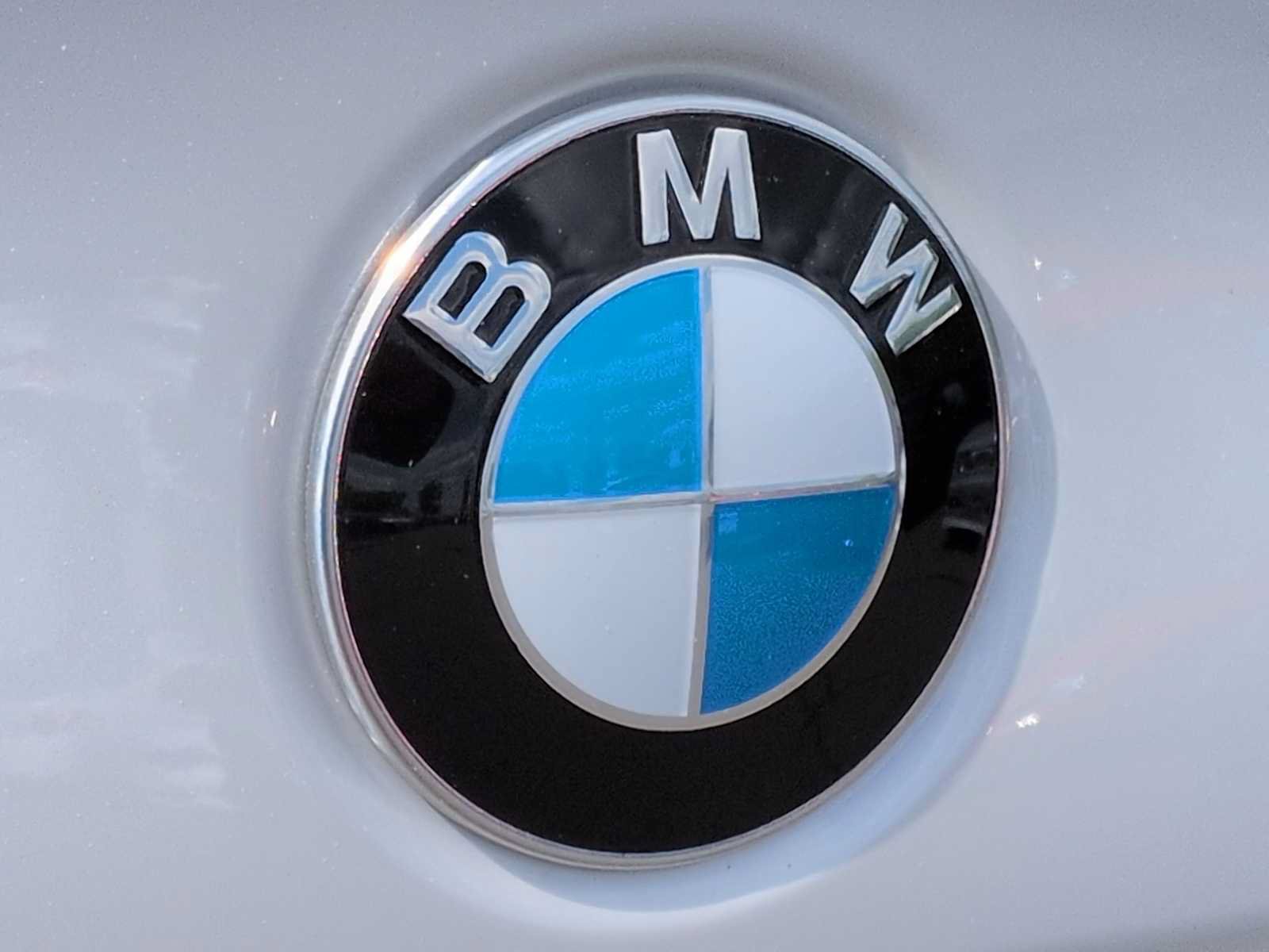 Used 2027 BMW 530i xDrive w/ M Sport Package AWD/4WD image 12