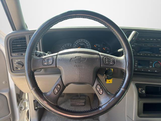 Used 2006 Chevrolet Suburban LT w/ Preferred Equipment Group AWD/4WD image 12