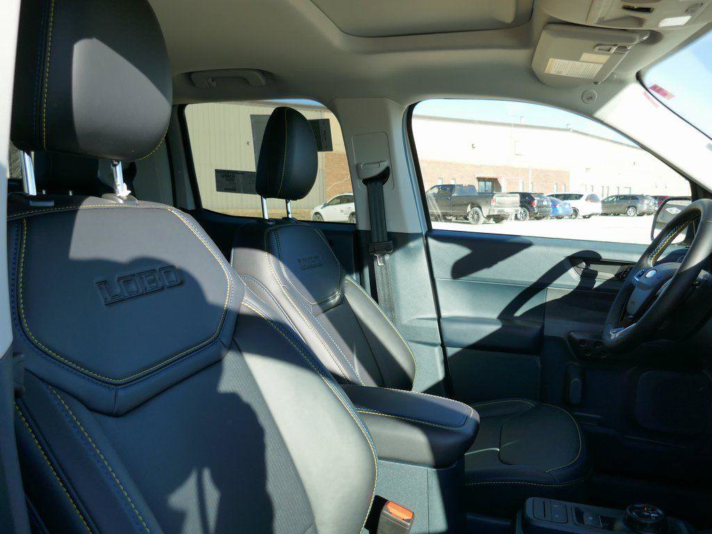 New 2026 Ford Maverick Lobo image 9