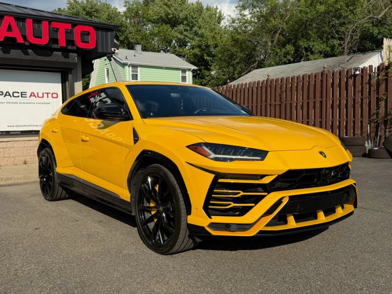 Used 2019 Lamborghini Urus AWD/4WD image 9