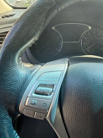 Used 2013 Nissan Altima 2.5 SL w/ 2.5 Moonroof Pkg FWD image 22