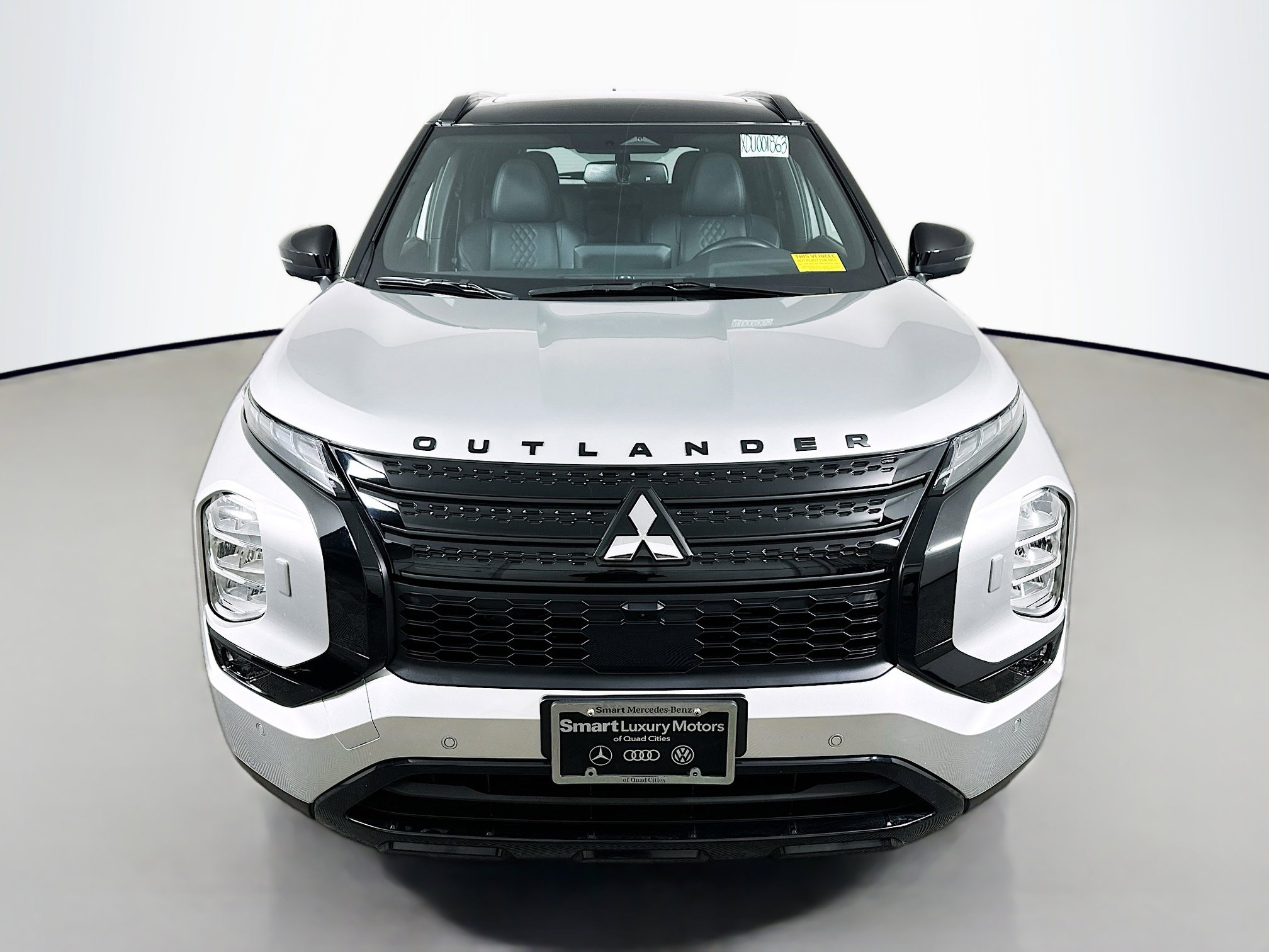 Used 2025 Mitsubishi Outlander SEL image 3