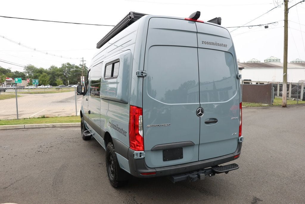 Used 2025 Mercedes-Benz Sprinter 2500 image 3