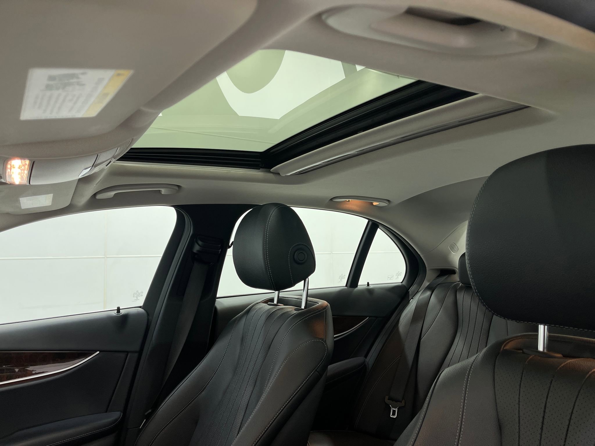 Used 2018 Mercedes-Benz E 300 E 300 image 12