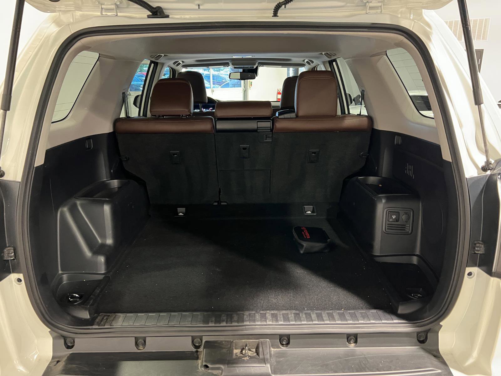 Used 2023 Toyota 4Runner Limited image 33