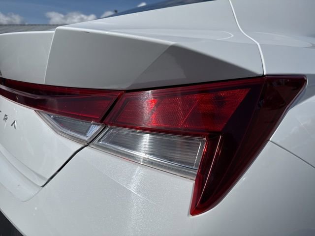 Used 2024 Hyundai Elantra SEL FWD image 13