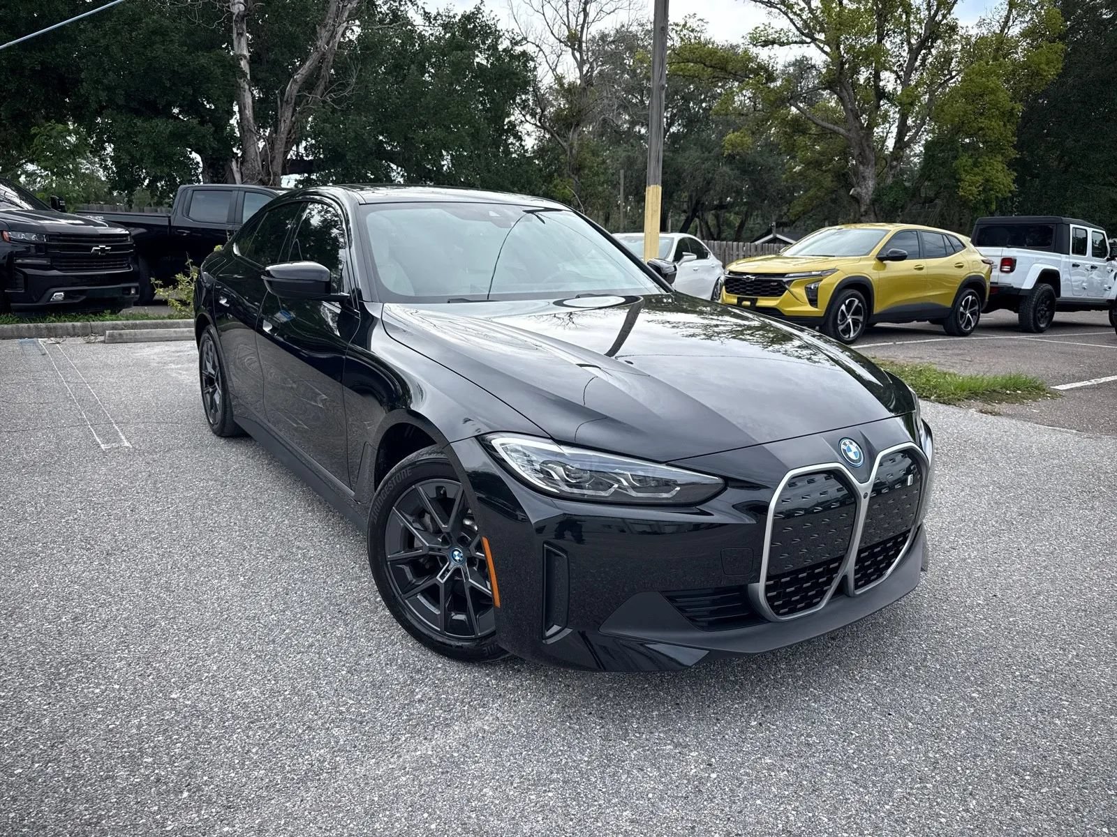 Used 2023 BMW i4 eDrive35 w/ Premium Package RWD image 4
