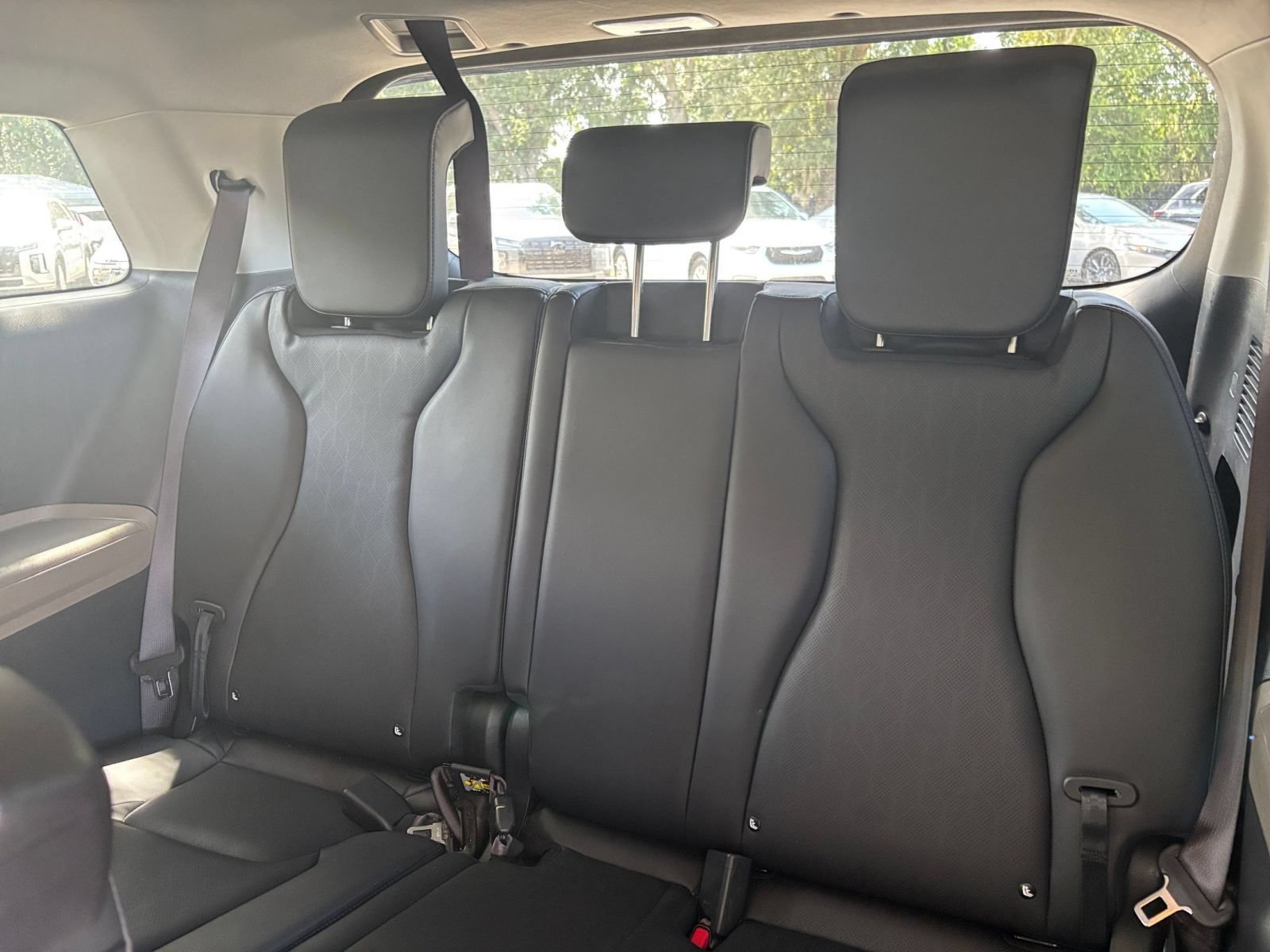 Used 2026 Kia Carnival FWD image 31