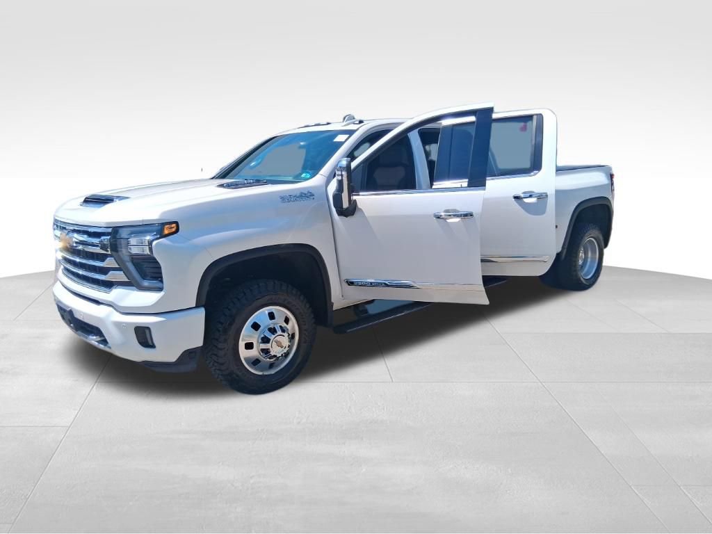 Used 2024 Chevrolet Silverado 3500 High Country w/ Technology Package image 26
