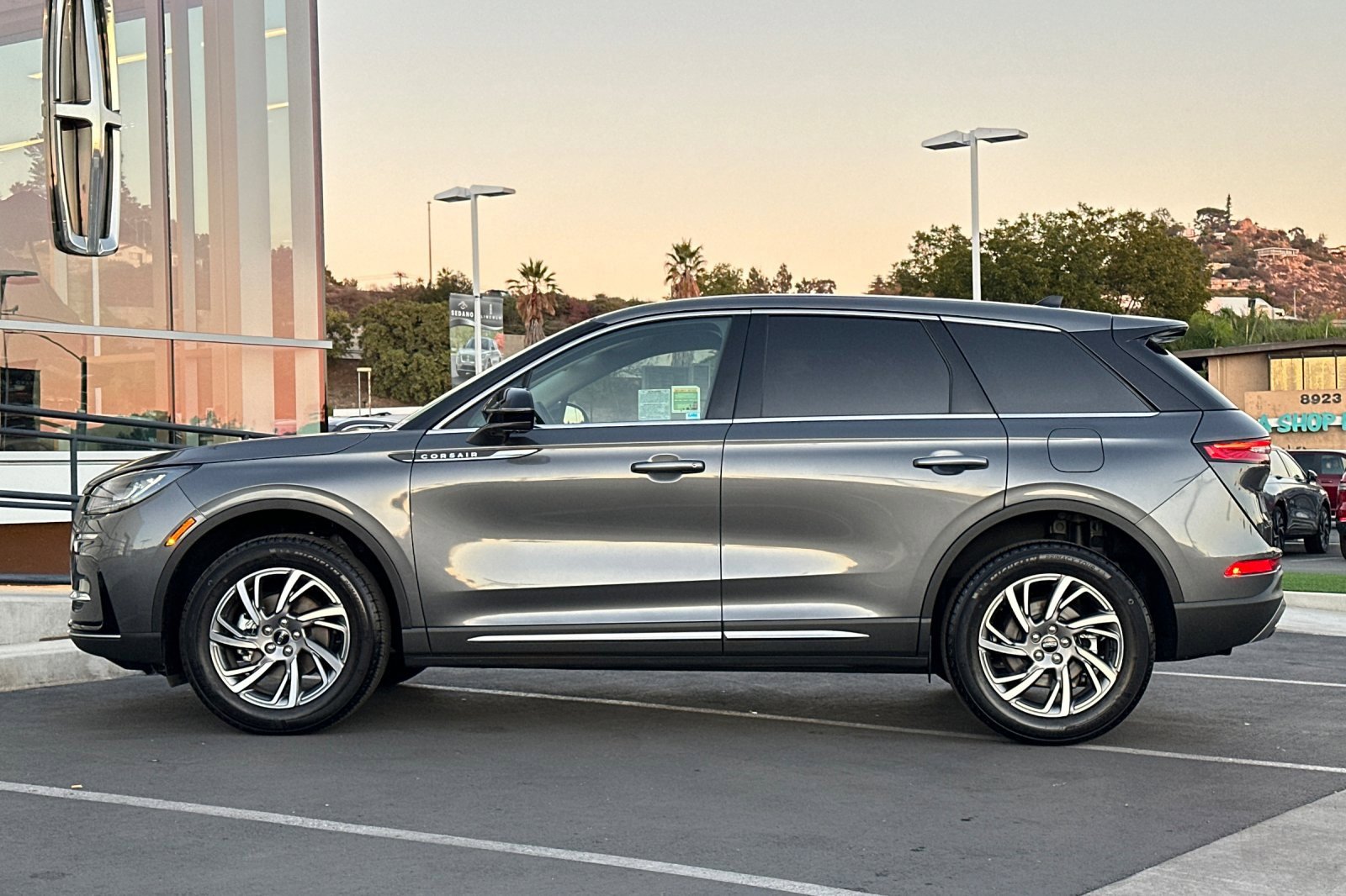 Used 2023 Lincoln Corsair FWD w/ Equipment Group 101A image 6