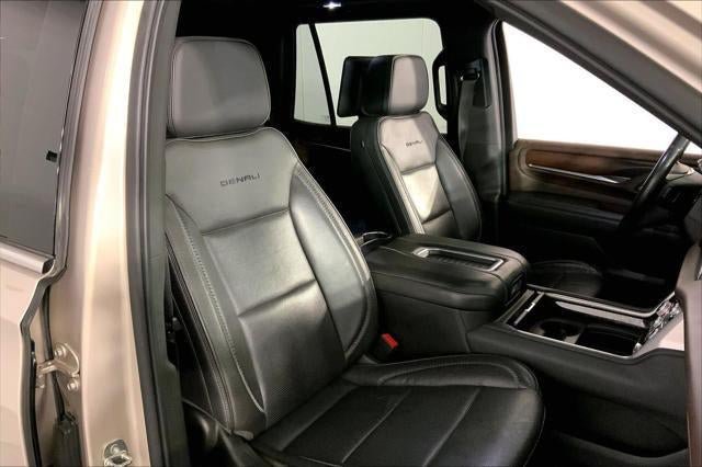 Used 2021 GMC Yukon Denali w/ Denali Premium Package AWD/4WD image 7