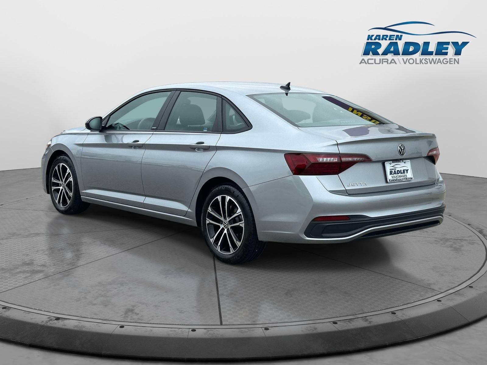 Certified 2024 Volkswagen Jetta Sport FWD image 4