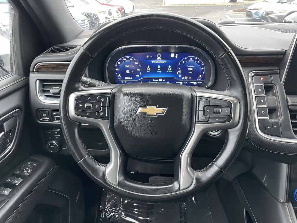 Used 2023 Chevrolet Suburban Premier image 23