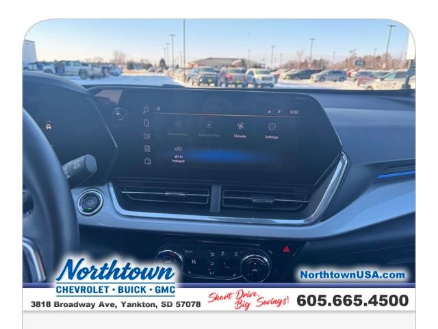 Used 2024 Chevrolet Trax LT w/ Driver Confidence Package image 35