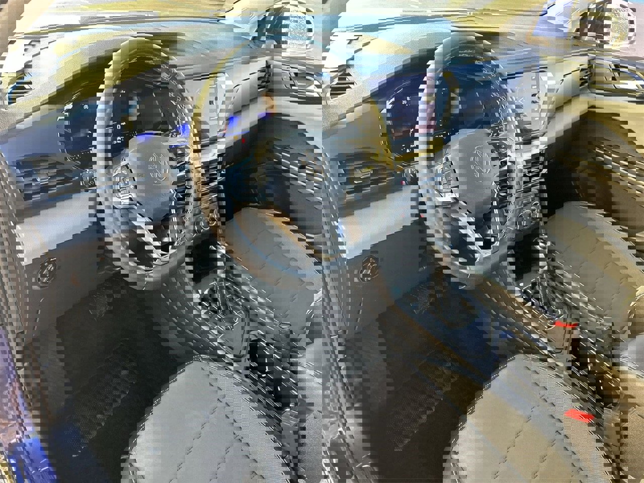 Used 2022 Volkswagen Taos SE image 15