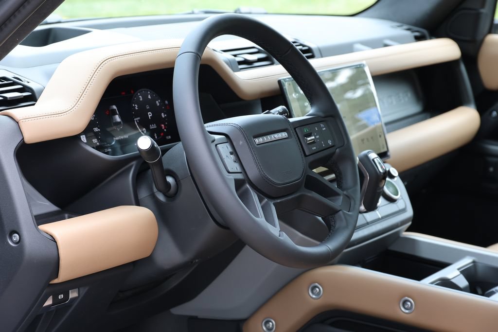 New 2026 Land Rover Defender 110 X AWD/4WD image 15