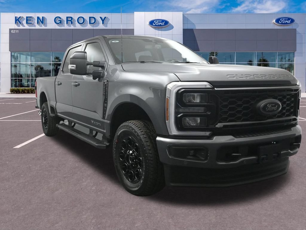 New 2026 Ford F250 Lariat w/ Black Appearance Package